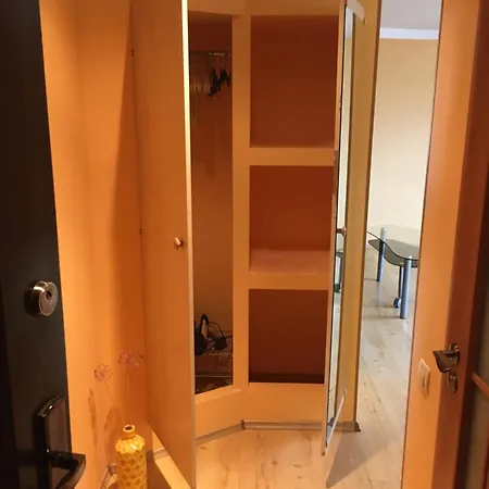 On The 4th Floor Apartment *