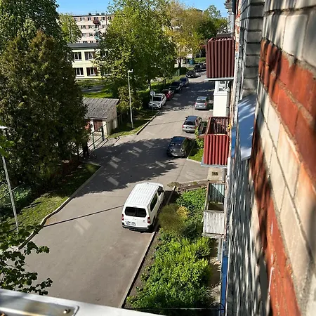 On The 4th Floor Apartment *